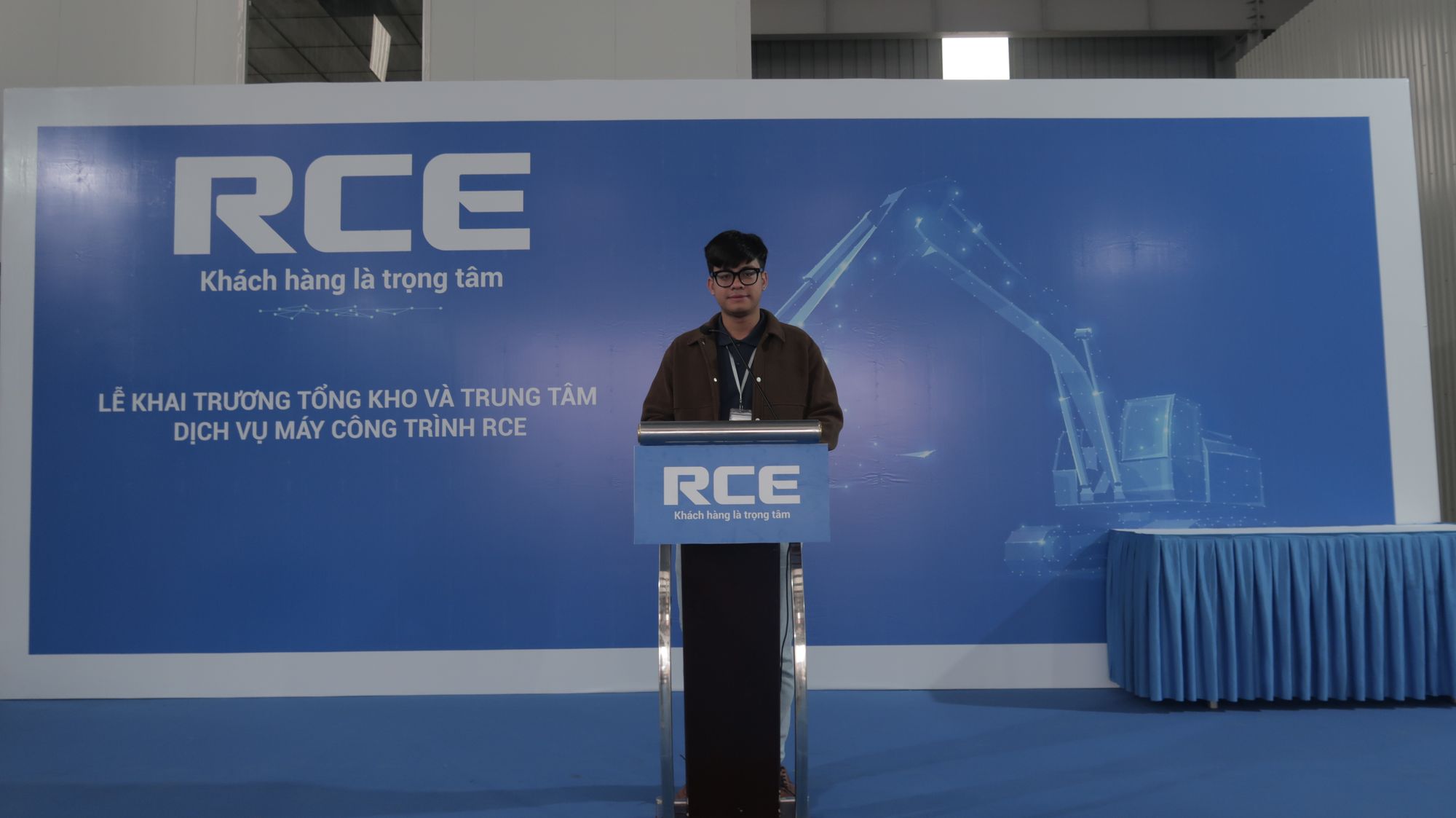 Vincent: Chàng thanh niên kỹ sư bán hàng đầy nhiệt huyết tại RCE